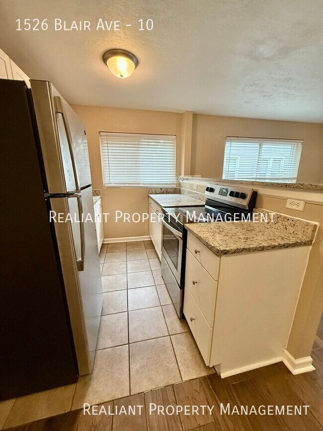 Building Photo - 1526 Blair Ave