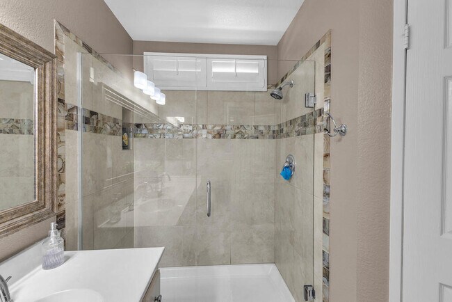 Building Photo - 44310 Villeta Dr