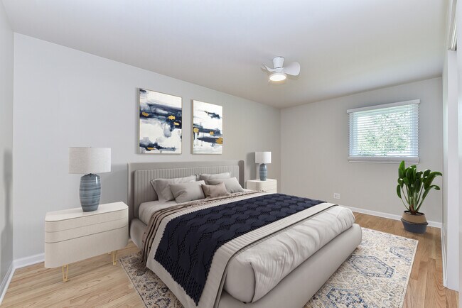 Building Photo - 5S480 Campbell Dr