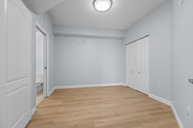 Building Photo - 410 Evernia St