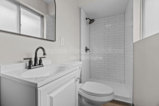 Building Photo - 5150 Wallingford Dr