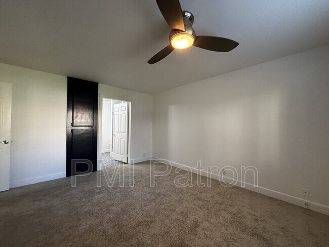 Building Photo - 7422 Seastar Dr