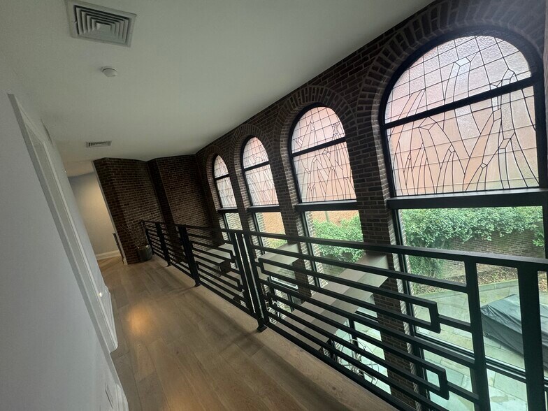 Building Photo - 230 S 3rd St