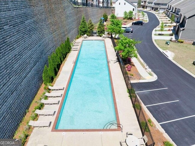 Building Photo - 2170 Manor Pointe Dr