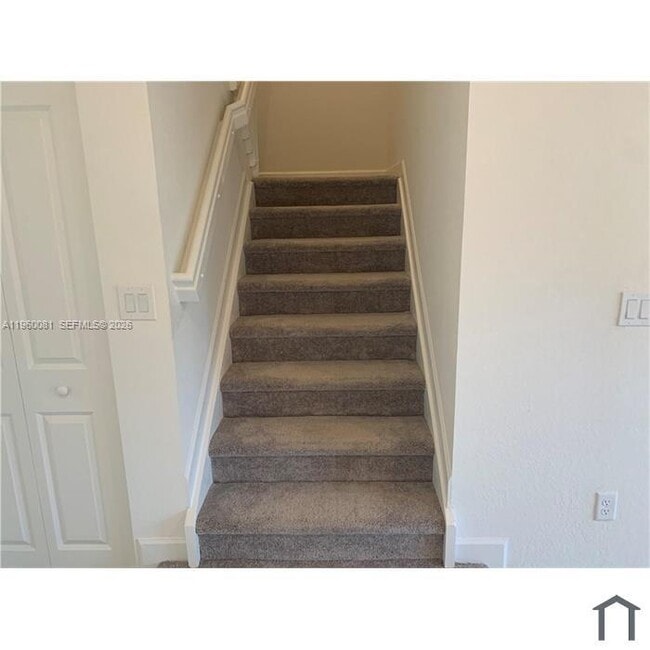 Building Photo - 2667 SE 28th Dr