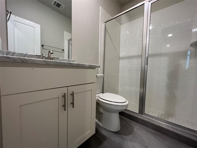 Building Photo - 5623 Kansas St