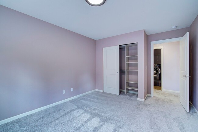 Building Photo - 3Bd/2.5Ba Redmond House