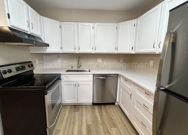 Building Photo - 11560 Community Center Dr