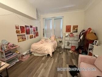 Building Photo - 62 Boylston St