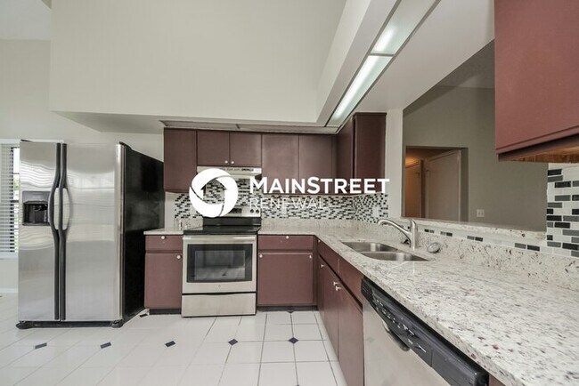 Building Photo - 3 Bedroom Pet-Friendly Home in ORLANDO, FL with Main Street Renewal