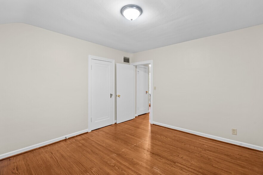 Building Photo - 757 Durango Dr