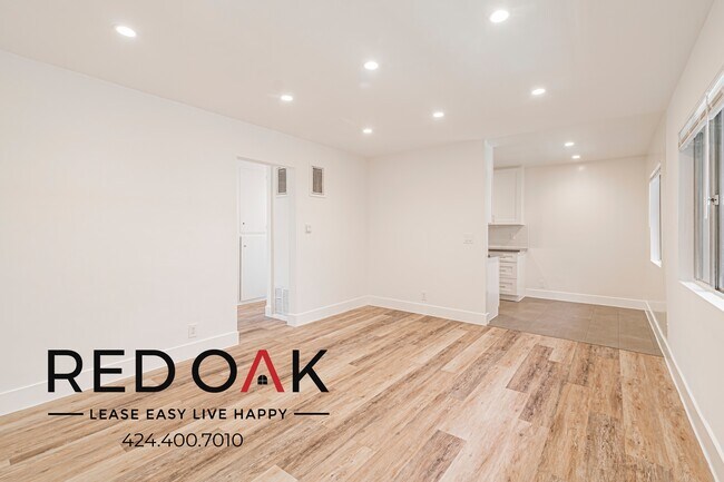 Building Photo - 1841 S Manhattan Pl