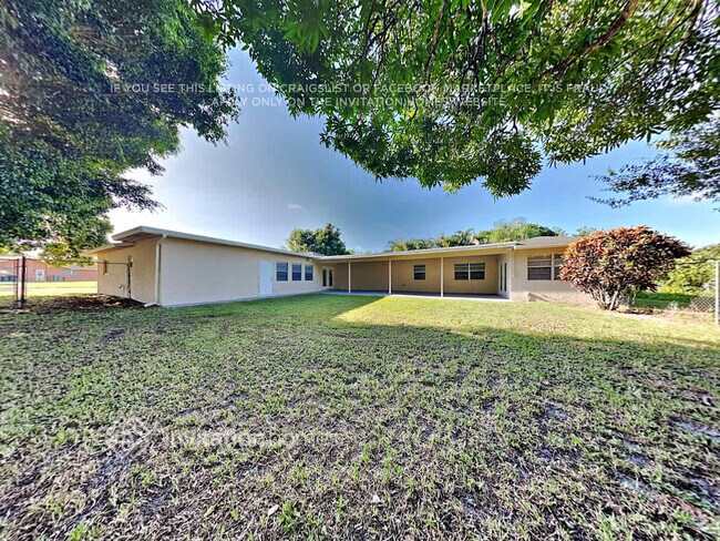 Building Photo - 151 Heron Pkwy