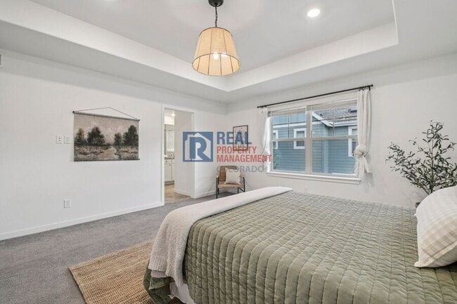 Building Photo - 8396 Bijou Crk Ave