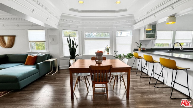 Building Photo - 3489 2nd Ave