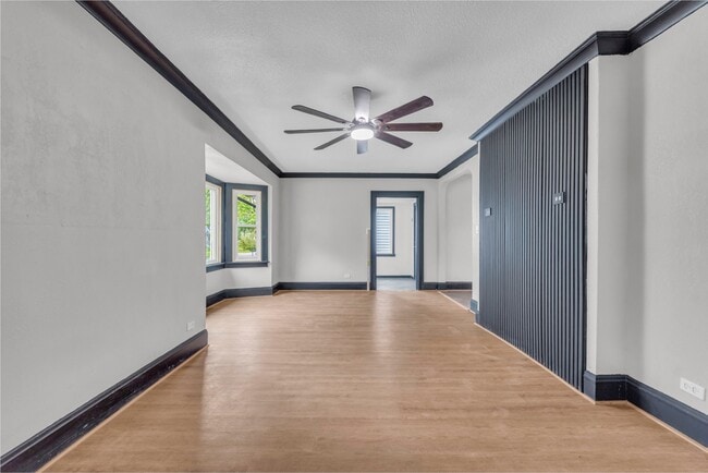 Building Photo - 3186 E 137th St