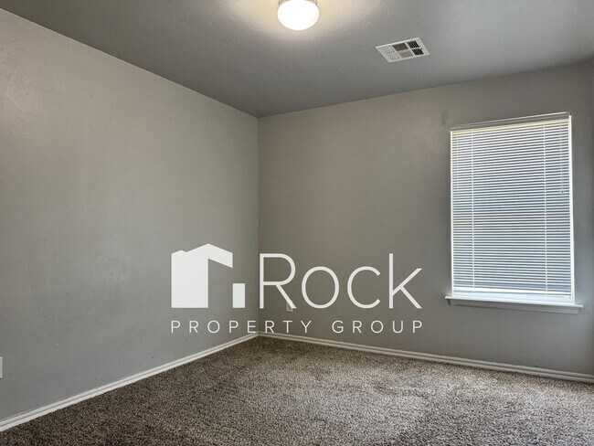 Building Photo - 3 Bedroom Home in Piedmont with ALL APPLIA...