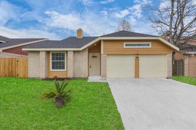 Primary Photo - 1422 Hunters Park Dr