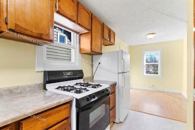 Building Photo - Charming 1-Bedroom Home in Portsmouth with A/C, Fenced Yard & Off-Street Parking
