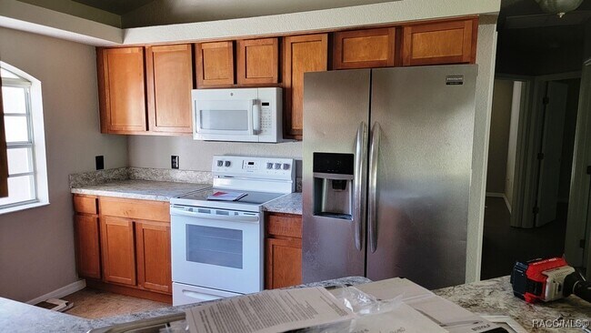 Building Photo - 1319 W Anson Pl