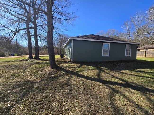 Building Photo - 10226 Country Hills Blvd