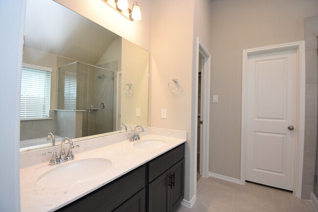 Building Photo - 8930 Field Daisy Ct
