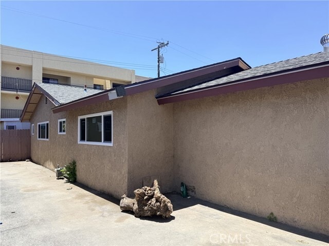Building Photo - 4224 La Rica Ave