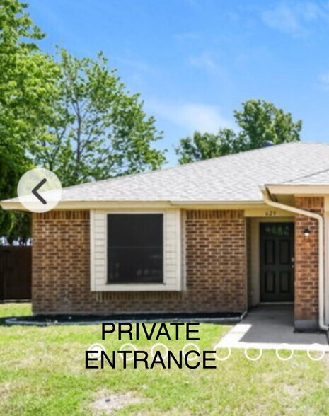 Primary Photo - 629 Ozark Ave