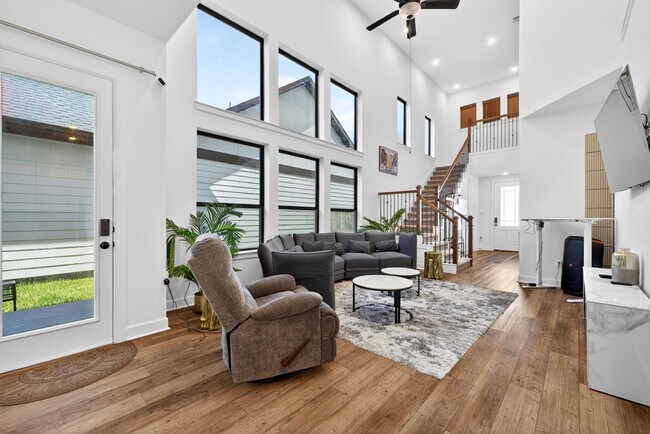 Building Photo - 1514 Park Path Dr