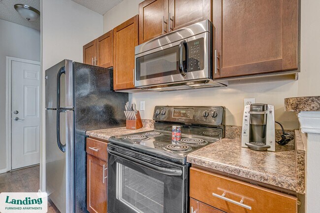 Building Photo - 7865 Grove Ct W