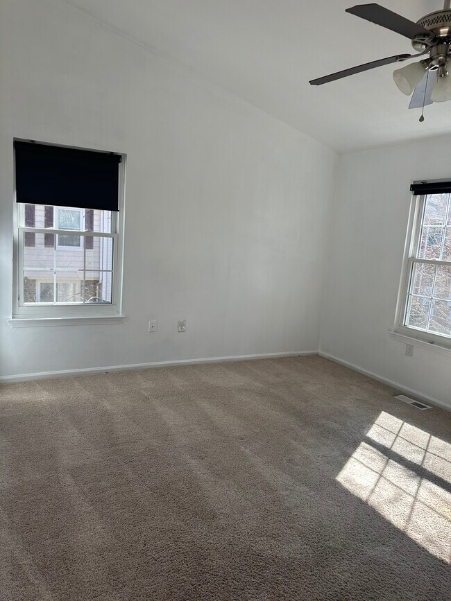 Building Photo - 6913 Woodstream Ln