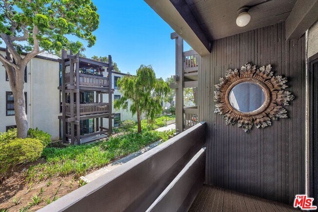 Building Photo - 7777 W 91st St