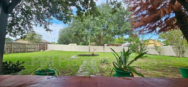 Building Photo - 11649 Crescent Pines Blvd