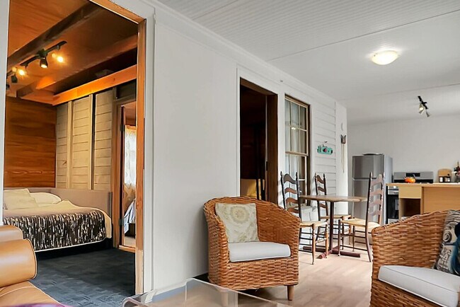 Building Photo - 7951 Doar Rd