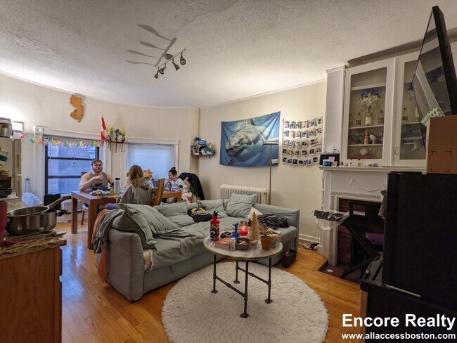 Building Photo - 43 Bay State Rd