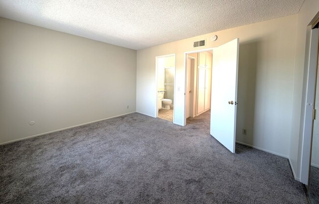 Building Photo - 2 Stories SFR - 4 Bedrooms + 2 Baths.  AVAILABLE NOW!