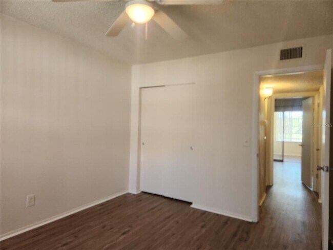 Building Photo - 2402 Ecuadorian Way