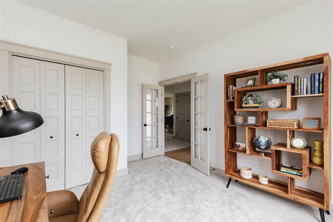 Building Photo - EXECUTIVE RANCH!! 4 Bed, 3 Bath Home in Waukee