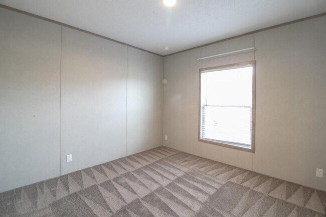 Building Photo - 1501 Thompsonville Ln