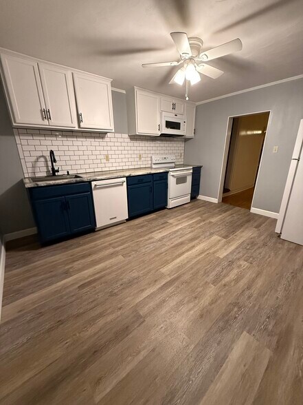 Building Photo - 343 High St