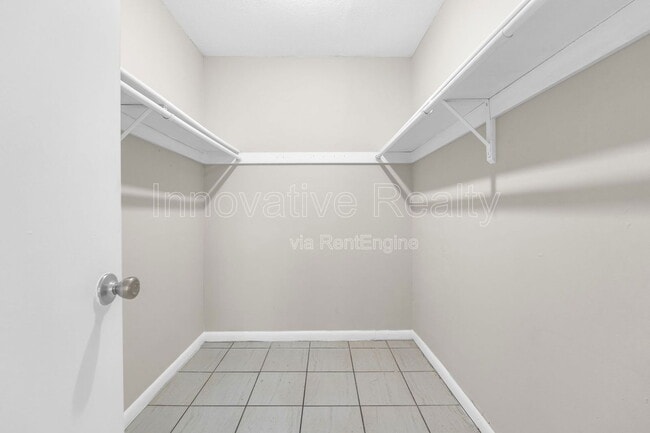 Building Photo - 5119 Curry Ford Rd