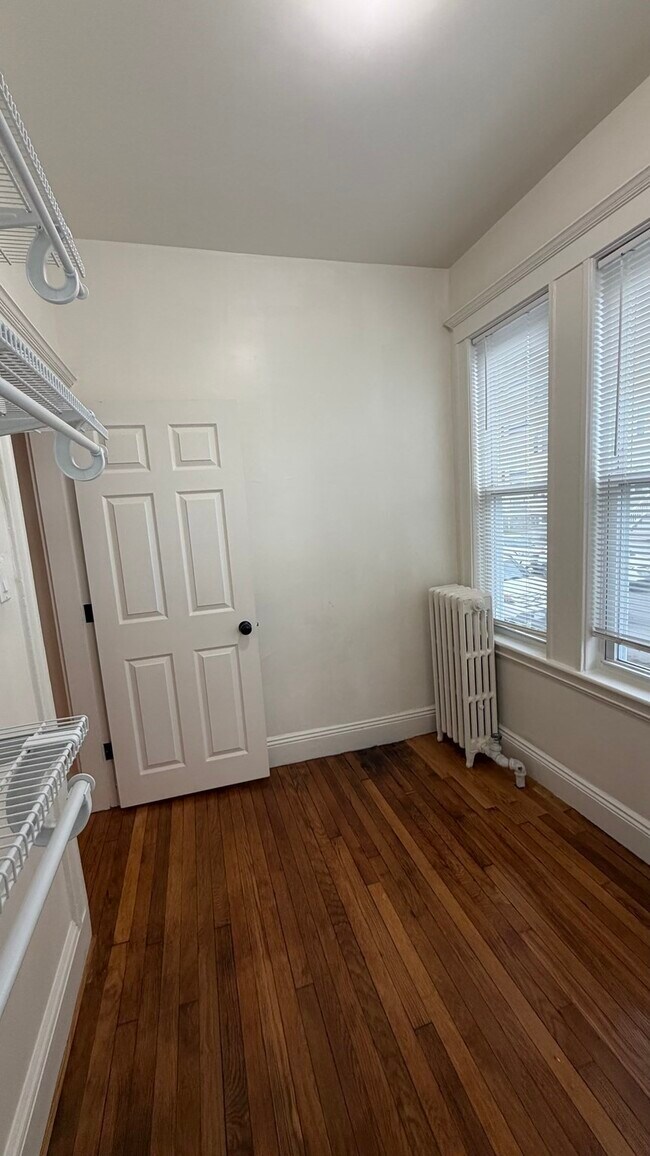 Building Photo - 27 Hosmer St