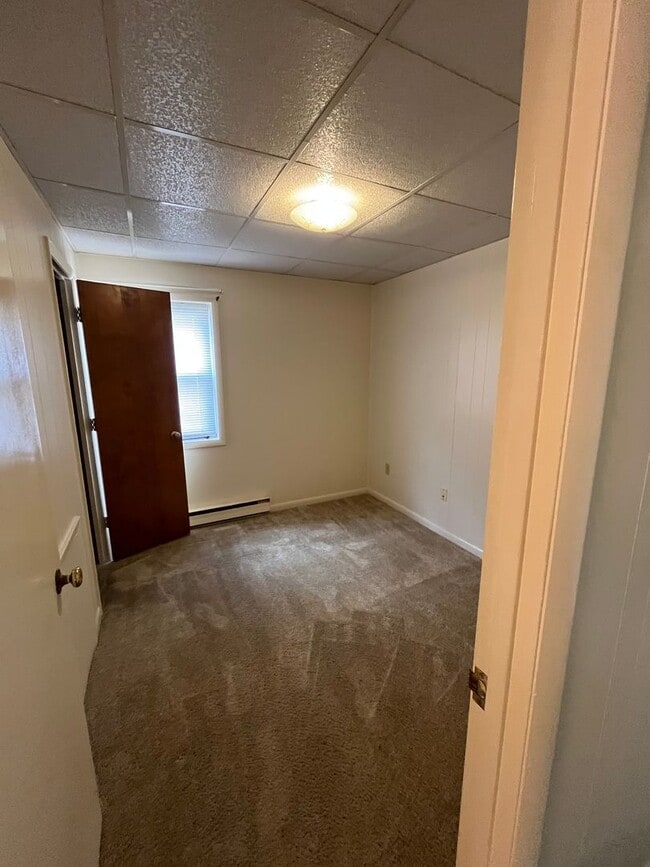 Building Photo - Apartment for Rent