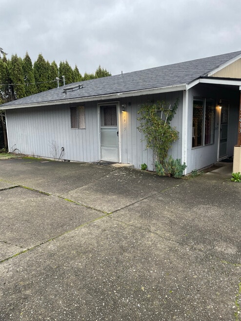 Building Photo - 2415 Carlson Rd