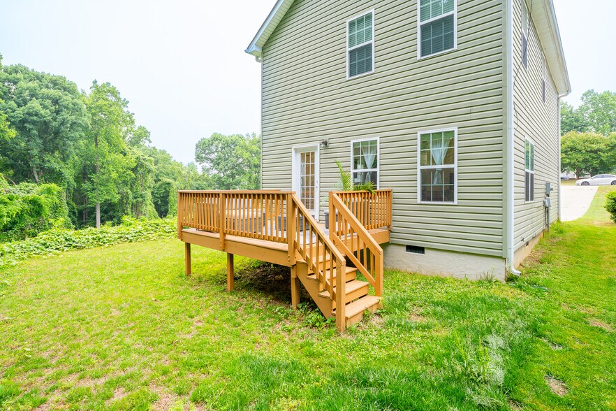 Building Photo - 131 High Bluff Cir