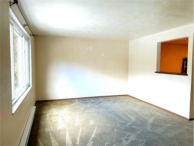 Building Photo - 980 N Overlook Dr