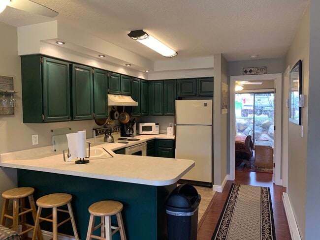 Building Photo - 3615 N Wolf Creek Dr