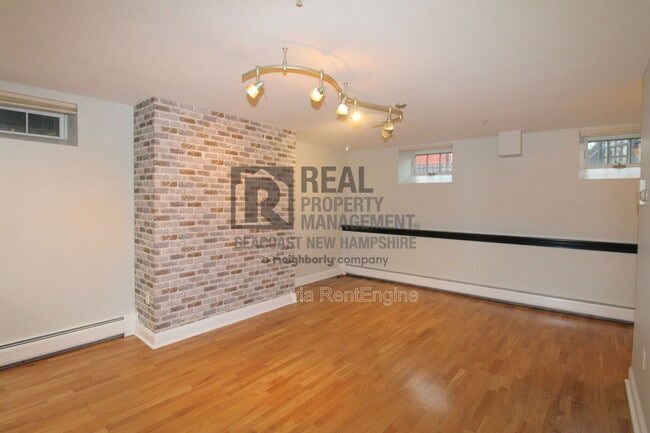 Building Photo - 159 State Street