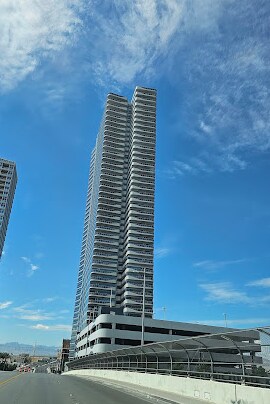 Building Photo - 4471 Dean Martin Dr