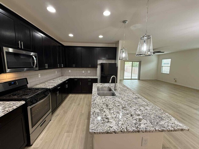 Building Photo - 14260 E Placita Lago Verde